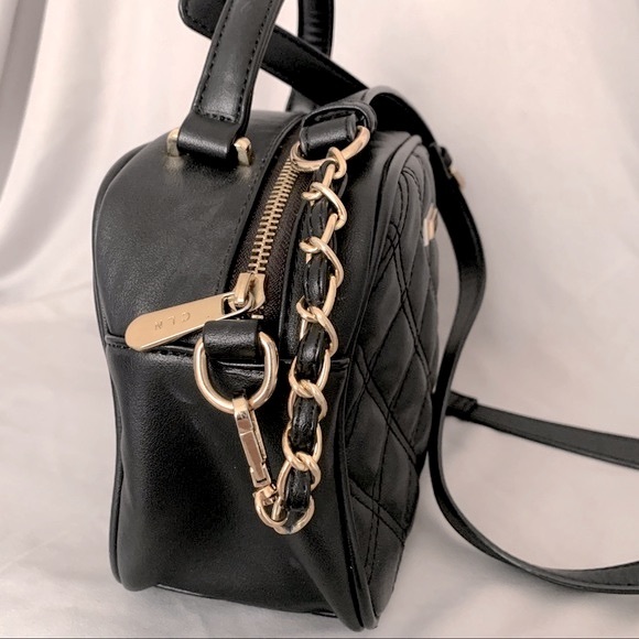 Quilted Box Chain Belt Buckle Leather Crossbody Bag in Black, Gold - Accessories - Picture 5 of 7